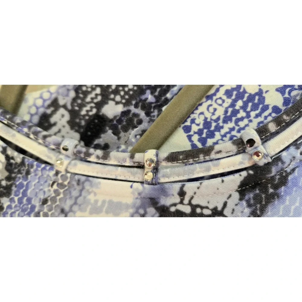 Alfred Dunner Woman 1X Blue Gray Snakeskin Print Rhinestone Neck 3/4 Sleeve Top
